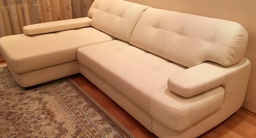 Обивка углового дивана.  Белоярский